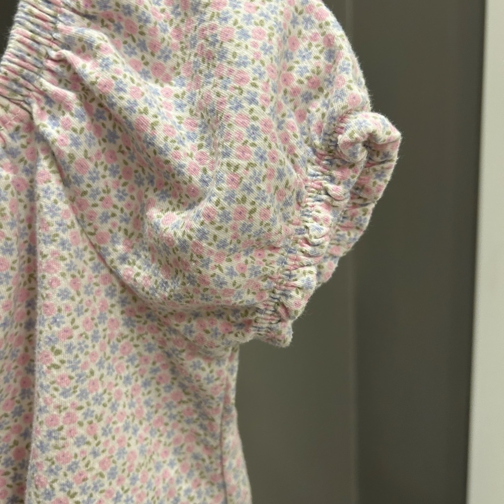 Floral Top - Picture 3 of 5